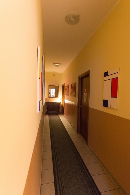Hotel Pontenuovo Merone Екстериор снимка